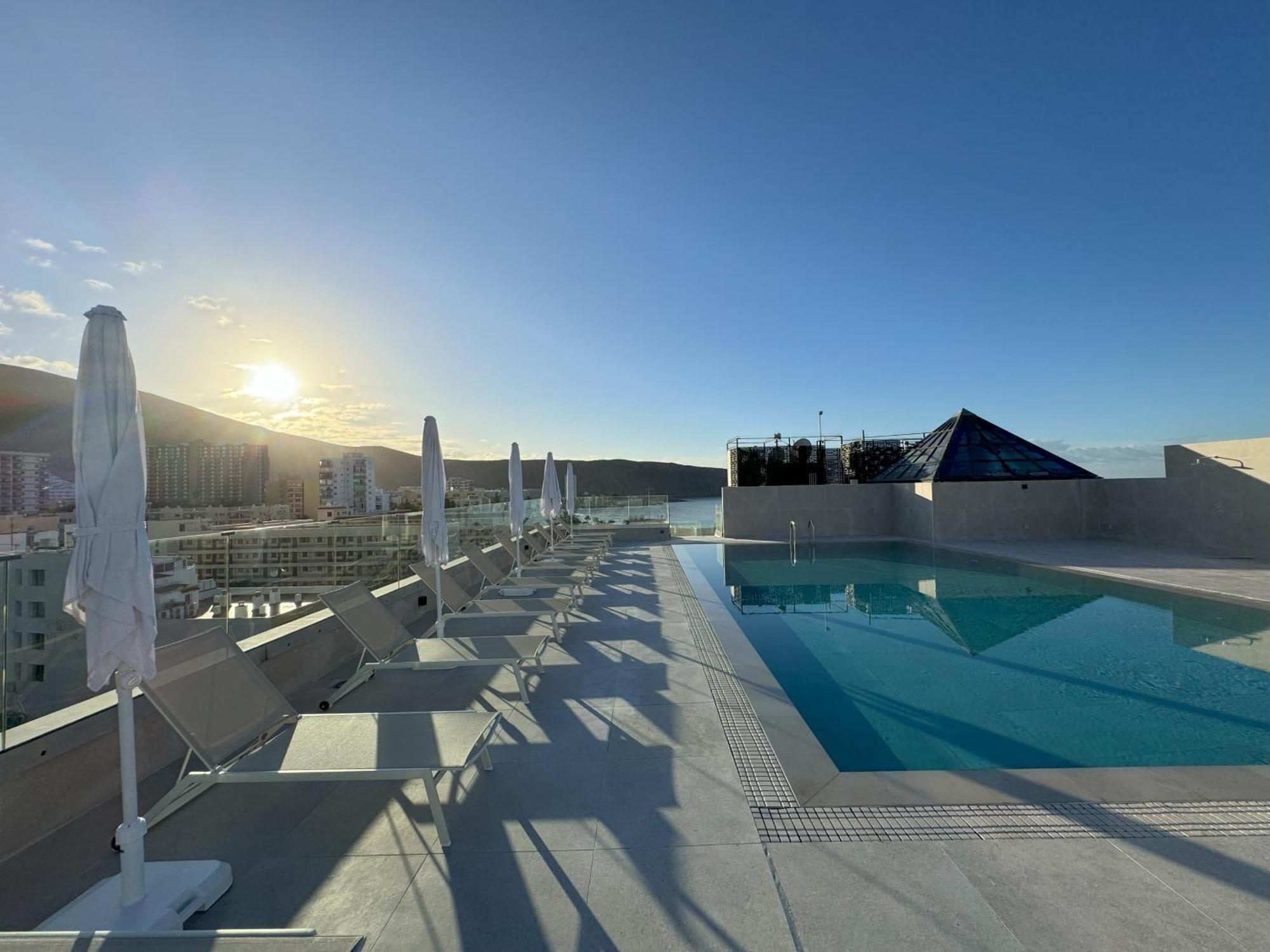 Hotel Reveron Plaza Los Cristianos  Exterior photo