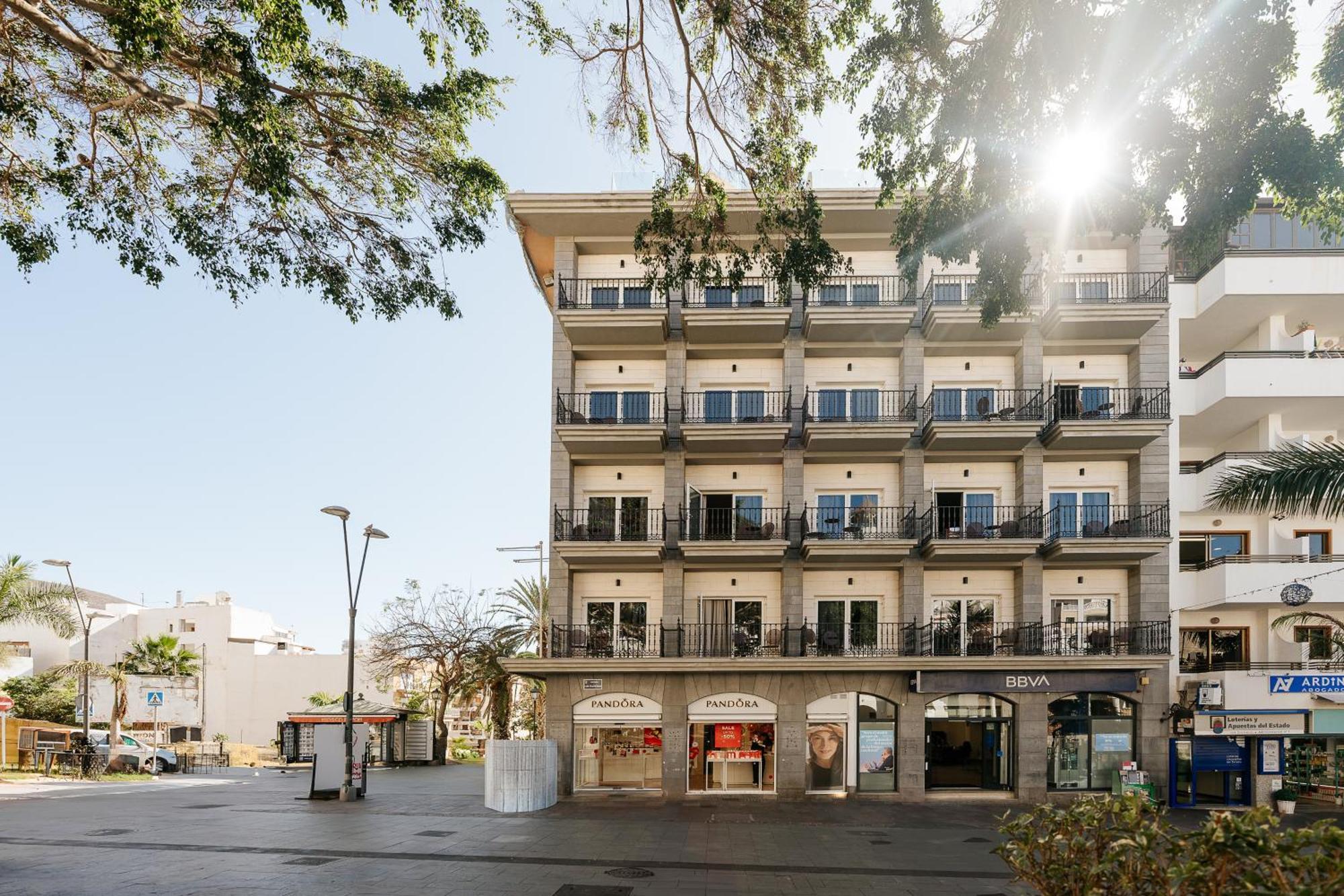 Hotel Reveron Plaza Los Cristianos  Exterior photo